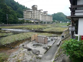ファイル名: P1070639.jpg
ファイルサイズ: 21.5KB 三朝温泉 河原風呂2